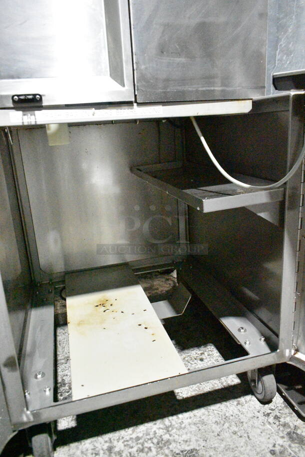 Fresh N Squeeze POS-1 Stainless Steel Commercial Floor Style Automatic Citrus Juicer on Commercial Casters. 120 Volts, 1 Phase. Tested and Working! - Image 7 of 8