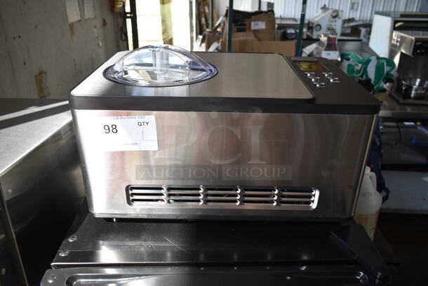 BRAND NEW SCRATCH AND DENT! Whynter ICM-200LS 2.1 Quart Capacity Automatic Compressor Ice Cream Maker in Stainless Steel. 115 Volts, 1 Phase. Tested and Working! - Image 2 of 5