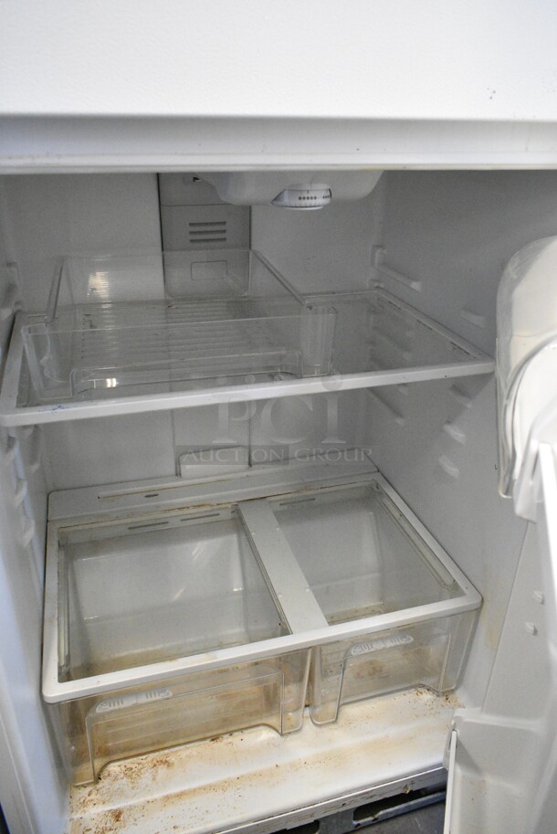 Maytag M1TXEGMYW01 Metal Cooler w/ Freezer. 115 Volts, 1 Phase. Tested and Working! - Image 5 of 7