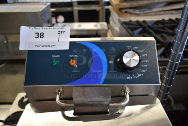 BRAND NEW SCRATCH AND DENT! 2023 Hoocoo FRY-10L Stainless Steel Commercial Countertop Electric Powered Fryer w/ Lid and Fry Basket. 120 Volts, 1 Phase. - Image 4 of 6