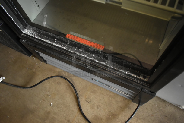 2023 True GDM-12-HC Metal Commercial Single Door Reach In Cooler Merchandiser w/ Poly Coated Racks. See Pictures For Broken Glass Pane. 115 Volts, 1 Phase. Tested and Working! - Image 2 of 5