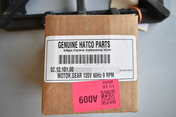 3 BRAND NEW SCRATCH AND DENT! Items Including 41321210100 Hatco 02.12.101.00 Motor,Gear 120V 60Hz 9 Rpm, HP0041414600 Vulcan 00-414146-00002 Hi Limit Switch, HP0042165200 Vulcan 00-421652-00001 Grate, 12" Square. 3 Times Your Bid! - Image 4 of 9