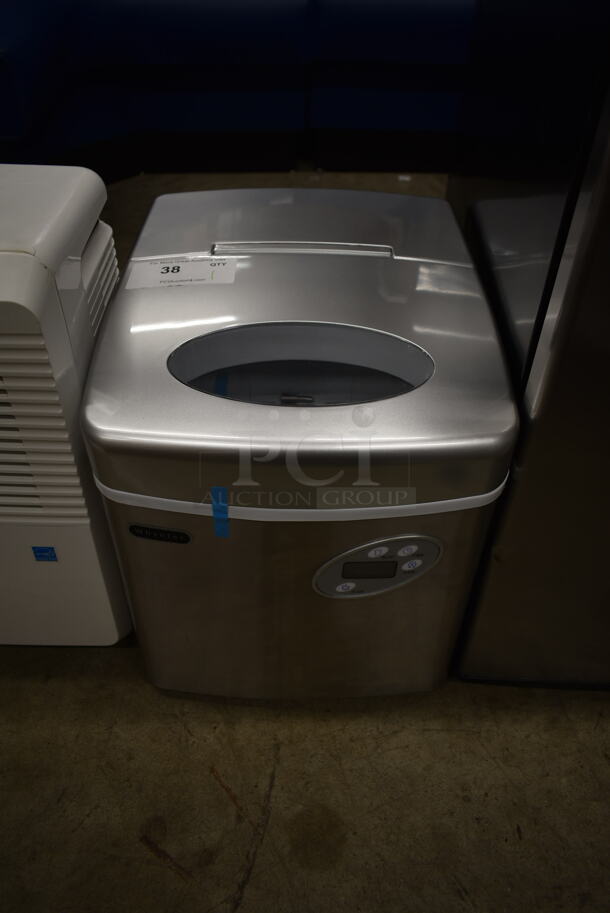 BRAND NEW SCRATCH AND DENT! Whynter IMC-491DC Portable Ice Maker with 49lb Capacity Stainless Steel with Water Connection. 115 Volts, 1 Phase. Tested and Working!