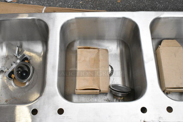 ALL ONE MONEY! Lot of Various Items Including Stainless Steel 3 Bay Sink, Metal Pieces. - Image 4 of 7