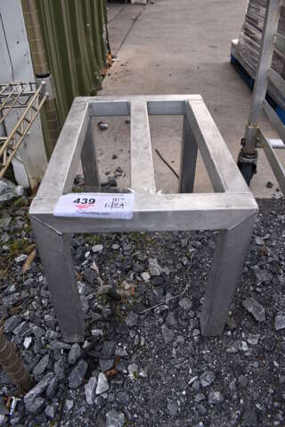 Metal Dunnage Rack. 12x18x12
