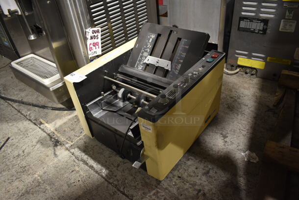 Duplo D-590 Countertop Paper Folder.  - Image 2 of 6