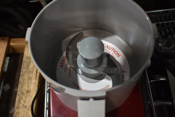 BRAND NEW SCRATCH AND DENT! Robot Coupe R2B Metal Commercial Countertop Food Processor w/ Bowl, Lid and S Blade. 120 Volts, 1 Phase. Tested and Working! - Image 3 of 6