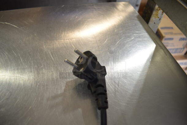 Royal Sovereign Metal Cabinet. Cannot Test Due To Plug Style - Image 3 of 4
