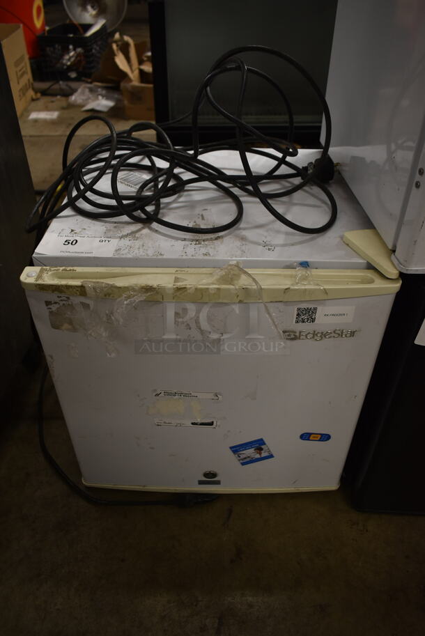 EdgeStar CMF151L Metal 19 Inch Wide 1.1 Cu. Ft. Freezer with Integrated Lock. 115 Volts, 1 Phase. Tested and Working!