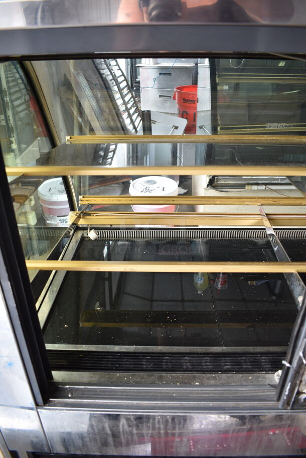 Kinco SRM38 Metal Commercial Floor Style Deli Display Case Merchandiser. See Pictures for Glass Damage. 220 Volts, 1 Phase. - Image 6 of 10