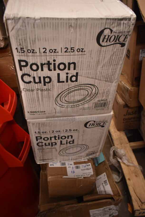 PALLET LOT of 23 BRAND NEW Boxes Including 150ASIANPINT Emperor's Select Chinese Pint Size Insulated Foil Bag - 1000/Case, 304FND109W Acopa Foundations 9" White Narrow Rim Melamine Plate - 12/Case, 3756620BP GET 6620-BP 20 oz. Blue Pepsi® SAN Plastic Pebbled Tumbler - 72/Case, Choice Pastry Bags, 471SPC100 Choice 20 13/16" Aluminum Pot / Pan Cover, 470M37015 Barfly M37015 12 3/8" Stainless Steel Bar Spoon with Fork End, 2 475TCRND44RD Lavex 44 Gallon Red Round Commercial Trash Can, 2 Box 127PL2 Choice PET Plastic Lid for 1.5 to 2.5 oz. Souffle Cup / Portion Cup - 2500/Case, 130PSVDISP4 Preserve 36007 Multi-Utensil Cutlery Dispenser, 17821313 Plate, 442CMTTW1044 Lavex 10" x 4" x 4" White Tuck Top Corrugated Mailer - 50/Bundle, 127RDTFLBULK Choice Microwavable Translucent Recessed Fit Deli Lid - 500/Case, 2 127RD16BULK Choice 16 oz. Microwavable Translucent Round Deli Container - 500/Case. 23 Times Your Bid! - Image 8 of 12