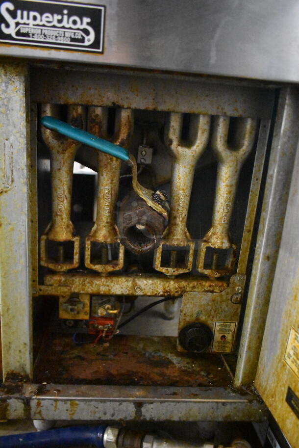 Superior Stainless Steel Commercial Floor Style Natural Gas Powered Deep Fat Fryer. 122,000 BTU  - Image 4 of 5