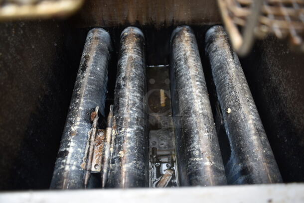 Patriot PT-F4-NG Stainless Steel Commercial Floor Style Natural Gas Powered Deep Fat Fryer w/ 2 Metal Fry Baskets. 120,000 BTU. - Image 3 of 6