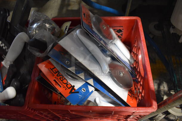 ALL ONE MONEY! Tier Lot of Various BRAND NEW Items Including Dishers, Knives, Pizza Pie Cutters and Spoodles - Image 8 of 10