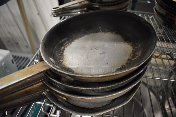 5 Metal Skillets. 14.5x8.5x1.5. 5 Times Your Bid! - Image 3 of 3
