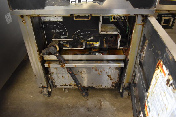 Giles Stainless Steel Commercial Electric Powered Floor Style Fryer w/ Metal Basket and Lid on Commercial Casters. 208 Volts, 3 Phase. 24x39x53 - Image 7 of 8