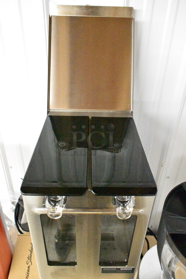 BRAND NEW SCRATCH AND DENT! Fetco GRS-1202 Stainless Steel 10 lb. Double Hopper Coffee Grinder. 120 Volts, 1 Phase. Tested and Working! - Image 7 of 9