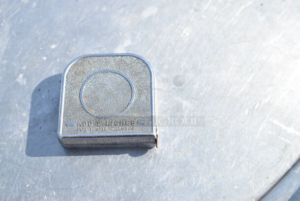 ALL ONE MONEY! Lot of Poly Bins and 2 Metal Round Pizza Pans - Image 10 of 11