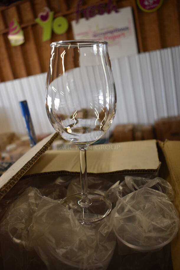 ALL ONE MONEY! Lot of 18 Clear Poly Wine Glasses! 3.5x3.5x8.5