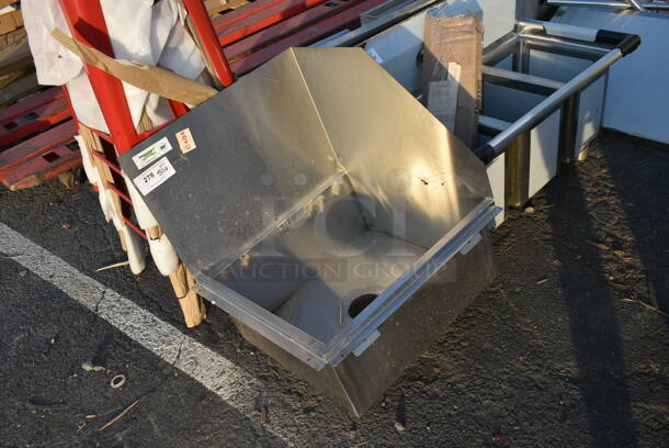 BRAND NEW SCRATCH AND DENT! Regency 600SMFSS23R 16-Gauge 304 Stainless Steel Floor Mounted Mop Sink with Right Side Splash Guard - 22" x 21 3/8" x 10" Bowl - Image 4 of 7