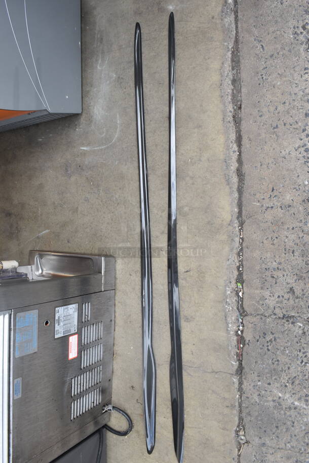 All One Money! 2 Carbon Fiber Body Kit Pieces for a BMW M3 - Image 1 of 6