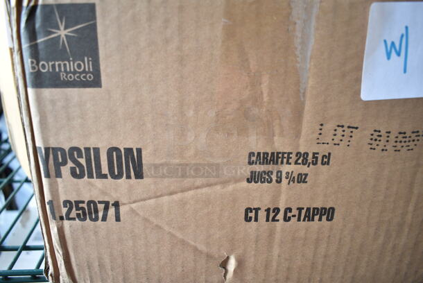 2 BRAND NEW SCRATCH AND DENT! Boxes; Box of 4 American Metalcraft ABHG46 25 oz. Gold Hammered Aluminum Oval Serving Bowl and Box of Bormioli Ypsilon Carafe. 2 Times Your Bid!  - Image 7 of 7