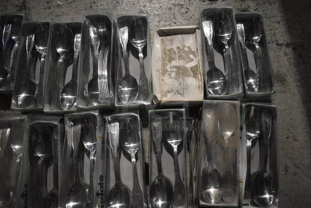 ALL ONE MONEY! Crate of Various BRAND NEW Items Including Silverware - Image 2 of 8