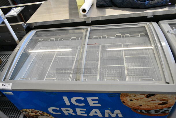 Excellence VB-5HC-TY Metal Commercial Chest Freezer Merchandiser on Commercial Casters. 115 Volts, 1 Phase. Tested and Working! - Image 2 of 6