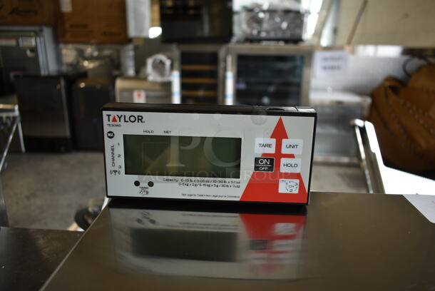 BRAND NEW SCRATCH AND DENT! Taylor TE30WD Stainless Steel Commercial Countertop Battery Powered Scale. - Image 4 of 11