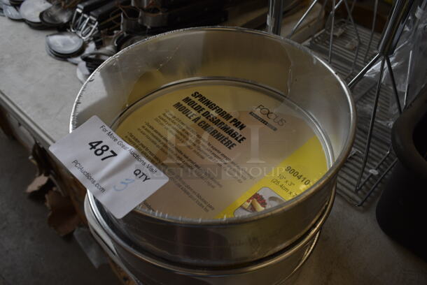 3 BRAND NEW! Focus Metal Springform Round Baking Pans. 10x10x3. 3 Times Your Bid! - Image 2 of 3