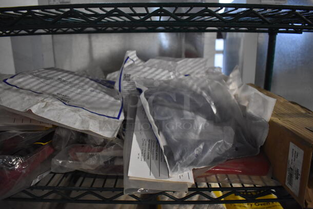 ALL ONE MONEY! Tier Lot of Various BRAND NEW Items Including Oven Mitts - Image 3 of 5