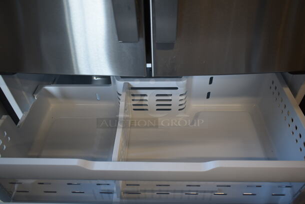 General Electric GE Stainless Steel French Style Cooler Freezer. Tested and Powers On But Does Not Get Cold - Image 8 of 9