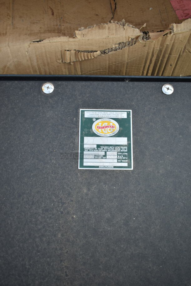 BRAND NEW SCRATCH AND DENT! Ashland PolyTrap 4850 100 lb. Grease Trap with Threaded Connections - Image 4 of 5