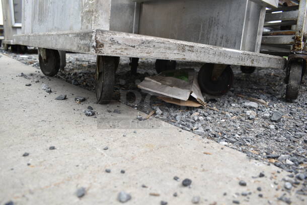 Wilder Metal Commercial Enclosed Pan Transport Rack on Commercial Casters. - Image 3 of 5