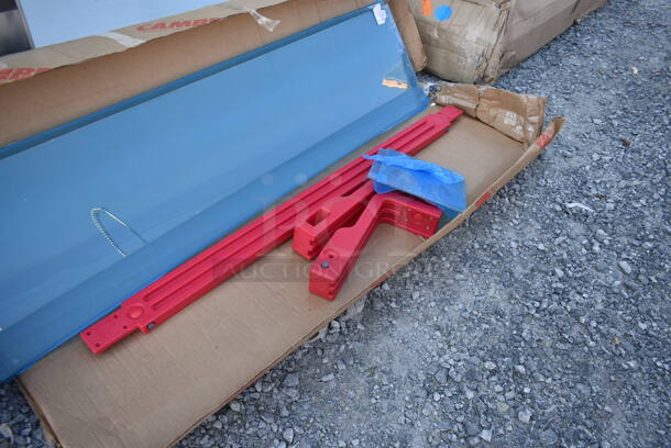 BRAND NEW SCRATCH AND DENT! Cambro 214BBR720RD  Buffet Bar w/ Standing Sneeze Guard. Stock Picture Used as Gallery.  - Image 3 of 6
