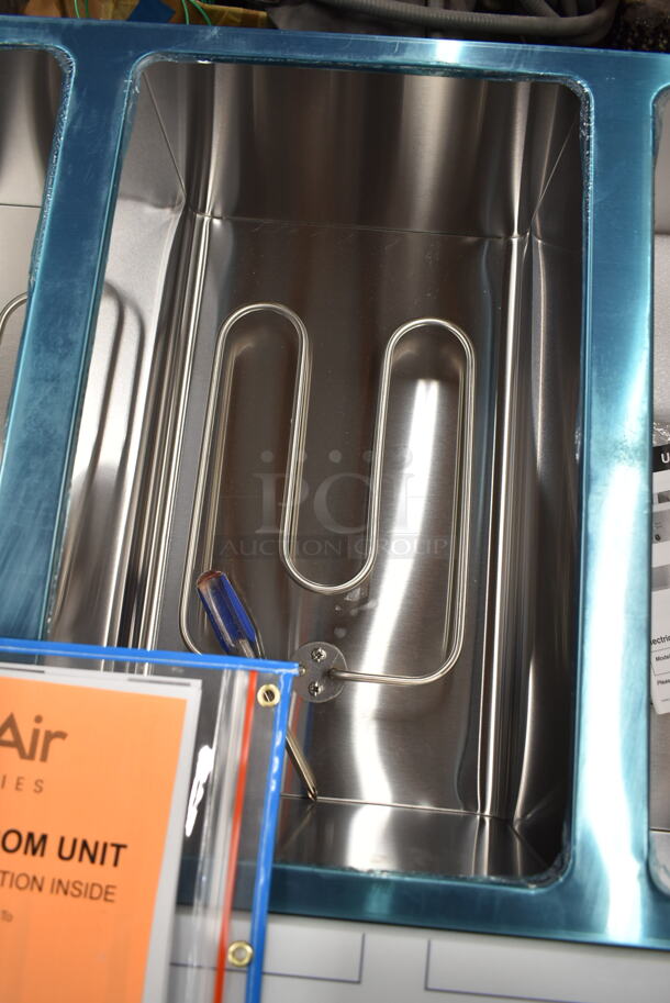 BRAND NEW SCRATCH AND DENT! Avantco 177STE5S Stainless Steel Commercial Electric Powered 5 Bay Steam Table w/ Under Shelf. 208/240 Volts. - Image 6 of 9