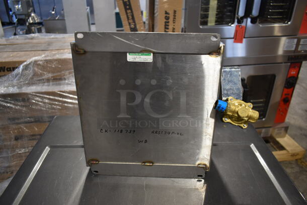 BRAND NEW! Salvajor ARSS-2 Stainless Steel Commercial Control Box For Garbage Disposal.  - Image 4 of 5