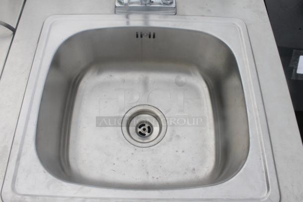 QualServ Stainless Steel Commercial Single Bay Portable Sink w/ Faucet and Handles on Commercial Casters. Bay 16x14x6.5 - Image 3 of 9