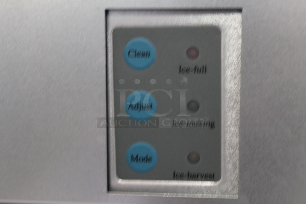 BRAND NEW SCRATCH AND DENT! Whynter UIM-502SS Stainless Steel Commercial Built-in / Freestanding Maker-50lb Capacity Clear Cube Ice Maker. 115 Volts, 1 Phase. Tested and Working! - Image 6 of 7