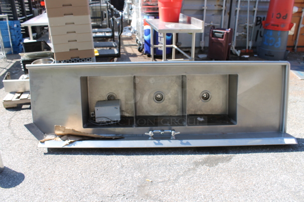 Stainless Steel Commercial 3 Bay Sink w/ Dual Drain Boards. Missing 2 Legs. Bays 20x20. Drain Boards 18.5x27