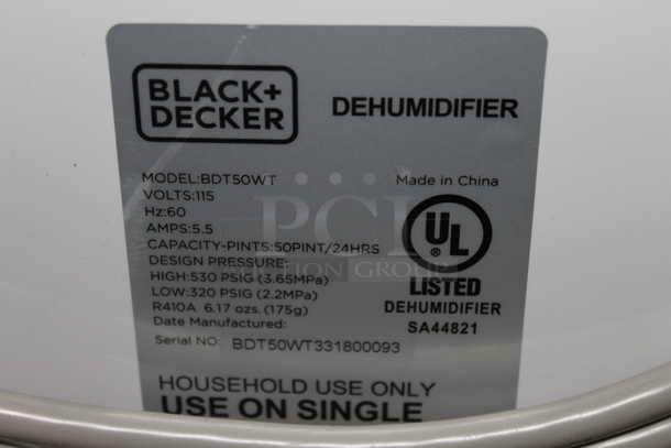 BRAND NEW SCRATCH AND DENT! Black & Decker BDT50WT 50 Pint Dehumidifier with Continuous Drain. 115 Volts, 1 Phase. Tested and Working! - Image 6 of 7
