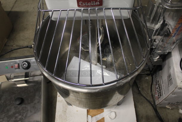 LIKE NEW! Estella 348SM80 Metal Commercial 40 Quart / 60 Pound Two-Speed Spiral Dough Mixer w/ Stainless Steel Mixing Bowl, Bowl Guard and Dough Hook. 240 Volts. Unit Has Only Been Used a Few Times! Tested and Working! - Image 4 of 8