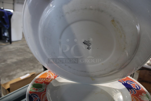 6 White Ceramic Plates w/ Multi Color Crab Design on Rim. 12x12x1. 6 Times Your Bid! - Image 3 of 3