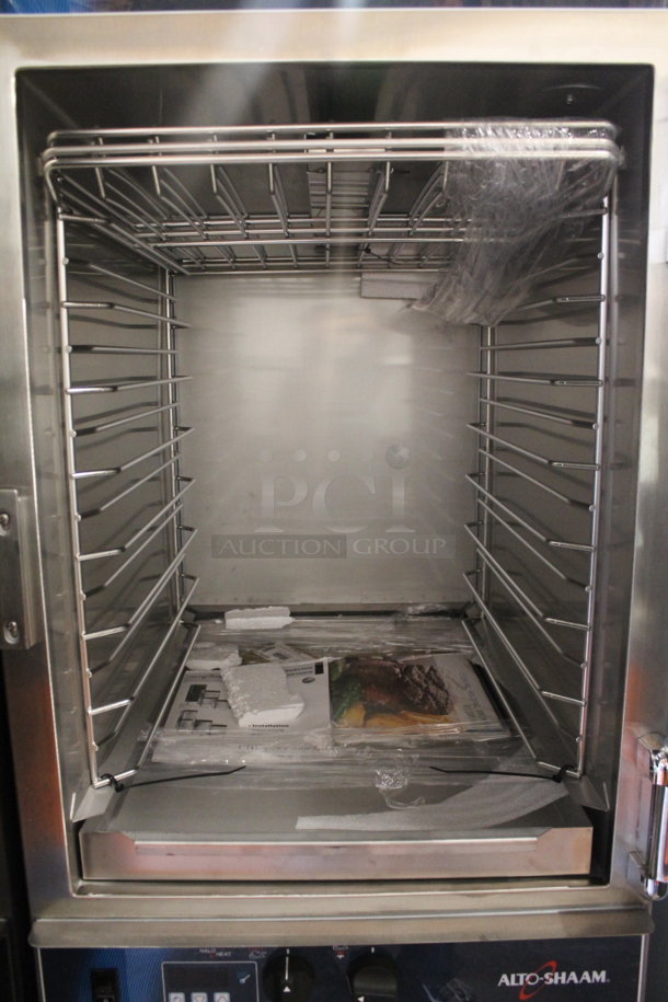 BRAND NEW SCRATCH AND DENT!  2022 Alto Shaam 1000-TH/I Commercial Stainless Steel Cook And Hold Oven With Pan Racks And Commercial Casters. 208-240V, 1 Phase.  - Image 4 of 9