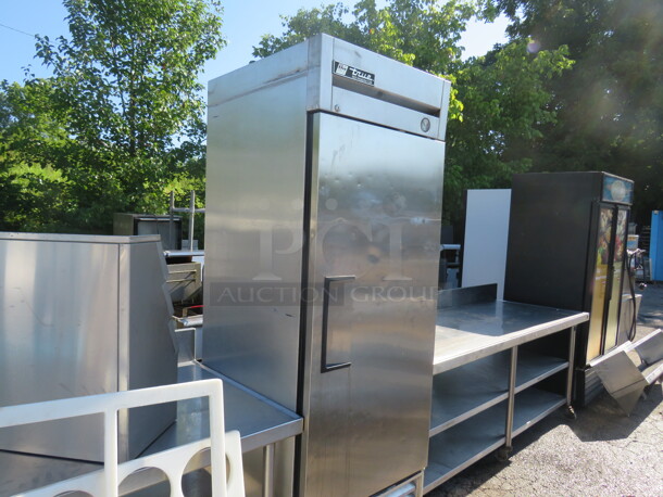 One WORKING True 1 Door Refrigerator On Casters. Model# T-23. 115 Volt. 27X29.5X83 - Image 2 of 3