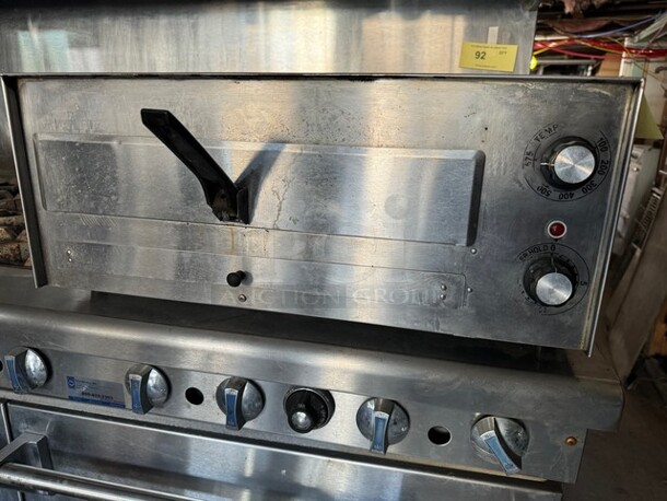 Avantco 560D  Stainless Steel Countertop Pizza / Snack Oven with Adjustable Thermostatic Control - 120V, 1700W - Image 2 of 5