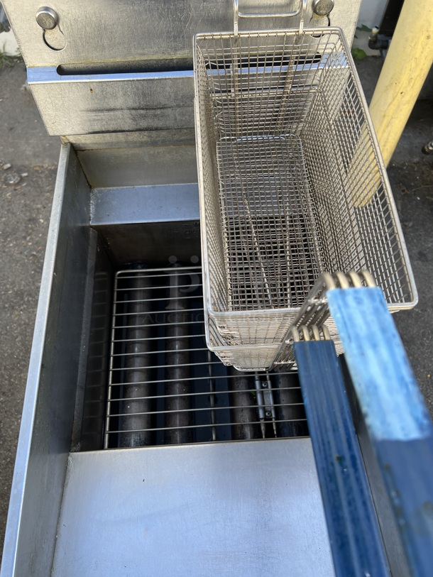 Commercial Natural Gas Pitco Fryer 35 LB Tested and Working! - Image 4 of 5