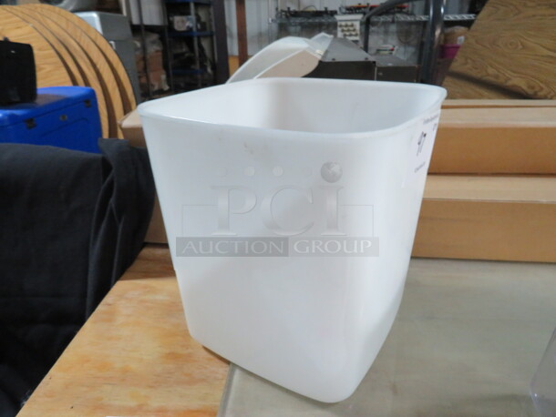 One 8 Quart Poly Space Saver. - Image 1 of 1