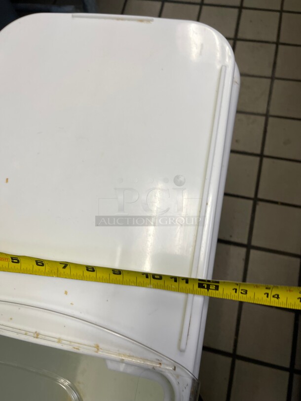 Clean! Baker's Mark 21 Gallon / 335 Cup White Slant Top Mobile Ingredient Storage Bin with Sliding Lid NSF - Image 5 of 7
