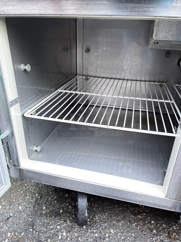 Wow! Traulsen VPS90S 90in 12-Pan Commercial Refrigerated Pizza Table NSF 115 Volt Tested and Working - Image 5 of 9